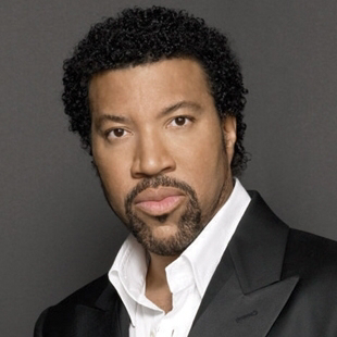 Lionel Richie says Hello